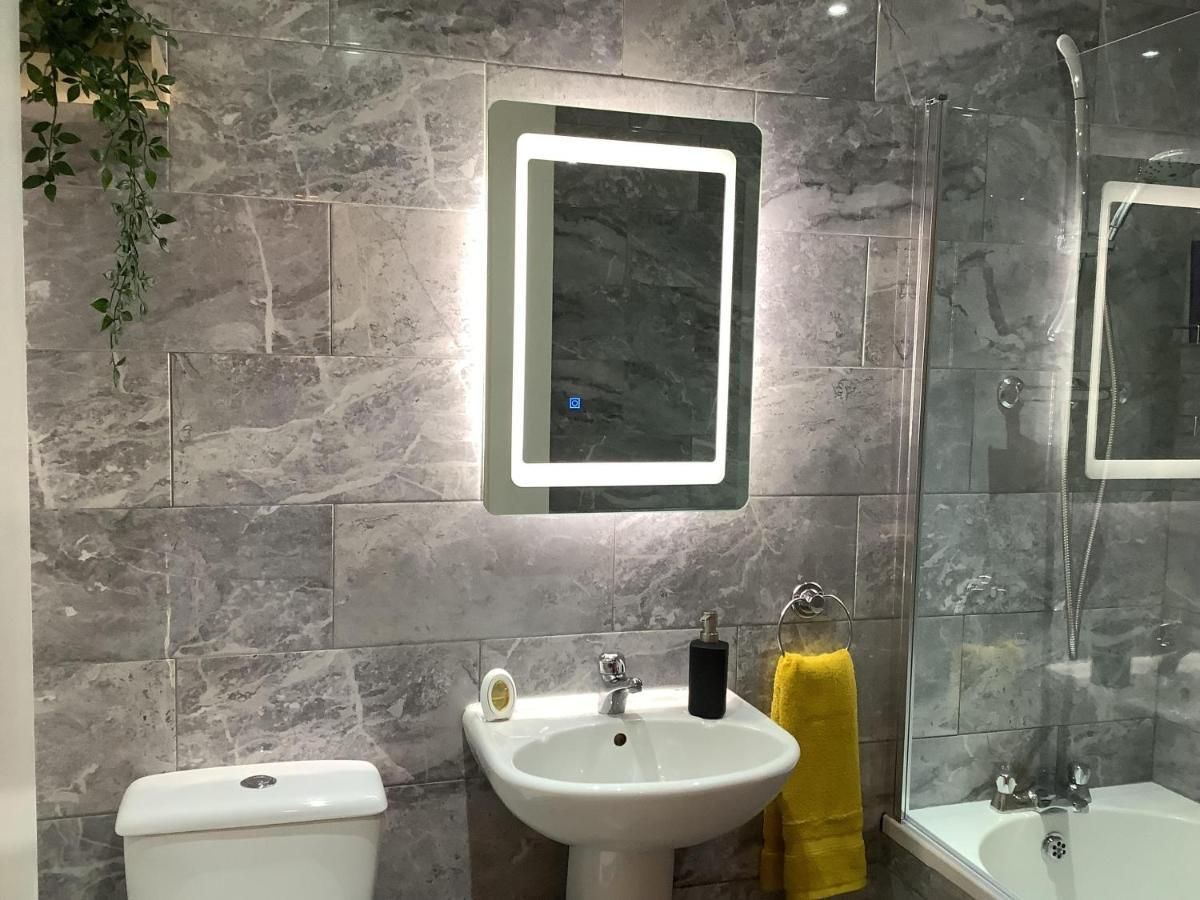 Ground Floor Apartment With Garden Glasgow Luaran gambar